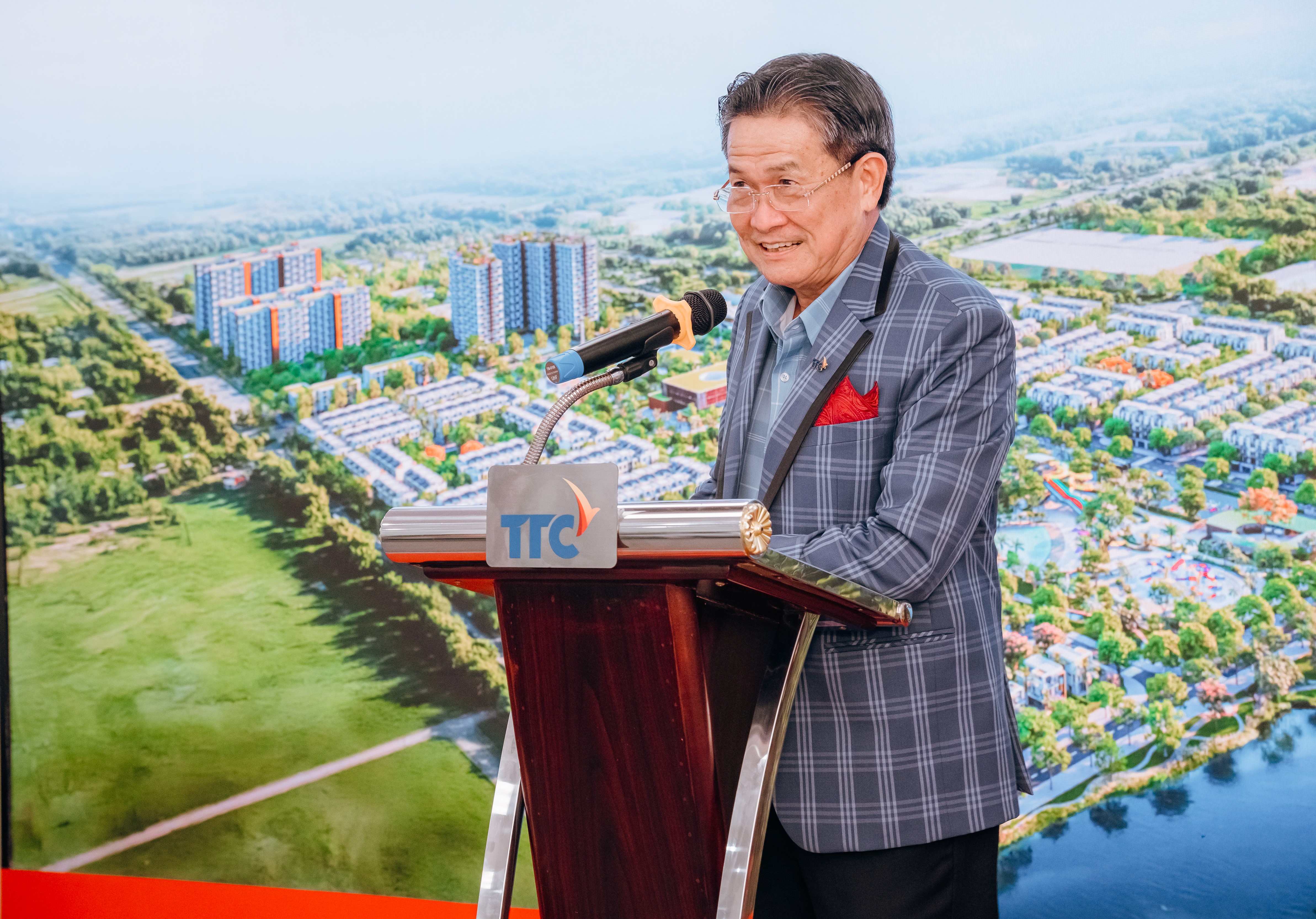 Ong Chu tich TĐ phat bieu.jpg